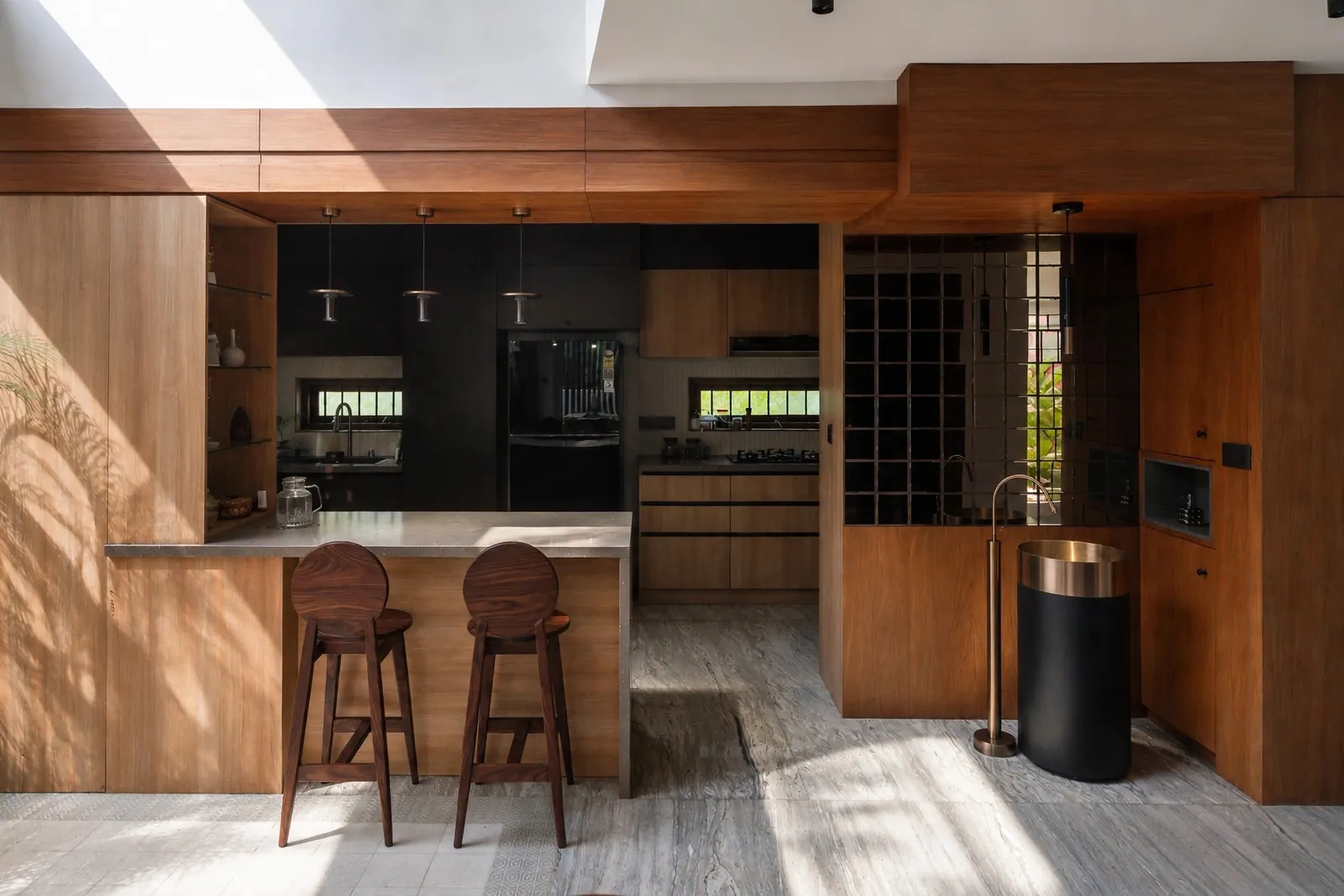 Kitchen island and breakfast counter